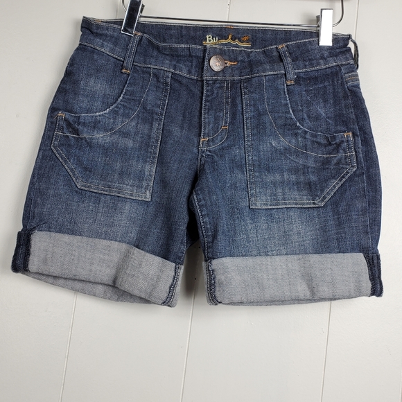 Malibu folded hem 7" jean shorts size 27 - Picture 9 of 11
